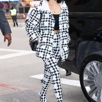 Chinh phục phong cách Y2K cùng Dua Lipa-8