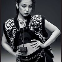 Loạt ảnh sang chảnh, cuốn hút của Jennie trong bộ ảnh mới của Chanel-4
