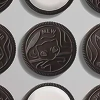 Bánh Oreo Pokémon Mew quý hiếm được bán lại với giá 300 triệu VNĐ?