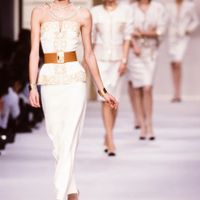 Nhìn lại những show diễn Chanel đáng nhớ nhất đối với Inès de la Fressange - nàng thơ đầu tiên của “bố già” Karl Lagerfeld - Ảnh 5.