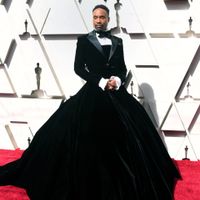 Billy Porter diện đầm đính nơ, nổi bật trên thảm đỏ ra mắt Cinderella-4