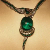 Bạn gái Người Nhện đeo ngọc lục bảo khổng lồ của Bulgari-2