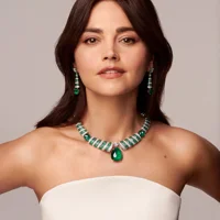 Bạn gái Người Nhện đeo ngọc lục bảo khổng lồ của Bulgari-4