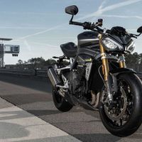 8 mẫu super nakedbike tốt nhất năm 2021 ảnh 1