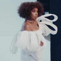 Jennifer Hudson diện trang phục của NTK Công Trí
