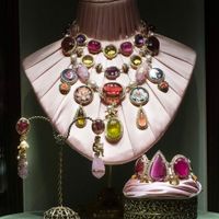 BST trang sức Dolce & Gabbana Alta Gioielleria 2021 - Xa xỉ nhất địa hạt thời trang-9
