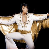 Trang phục của huyền thoại Elvis Presley được bán đấu giá triệu USD