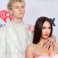 Machine Gun Kelly và Megan Fox chính thức đính hôn