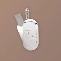 Fendi và Ledger hợp tác cho phụ kiện ví tiền điện tử