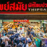 Thipsamai - tiệm Pad Thai xếp hàng dài nhất Bangkok