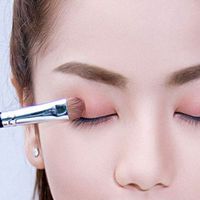5 bước trang điểm mắt đẹp chuẩn sao Hàn