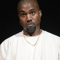 Thương hiệu Balenciaga “chia tay” Kanye West?