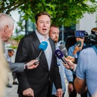Ngày đầu Elon Musk tiếp quản Twitter đã muốn tạo ra đế chế riêng