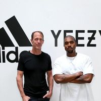 adidas: “Mối quan hệ với Kanye West đang được xem xét”