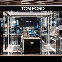 Estée Lauder mua lại Tom Ford 