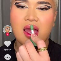 son bóng Kylie Cosmetics