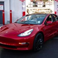 Tesla và Nissan tạo ra những chiếc xe điện đáng tin cậy nhất