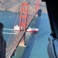 Tàu chở 999 xe VinFast VF 8 đã đến Vịnh San Francisco