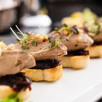 Gan ngỗng: Món ăn “nghèo” được hoàng gia “vỗ béo”