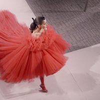 Giambattista Valli - Haute Couture Xuân/Hè 2022: Đương đại hòa cùng cổ điển