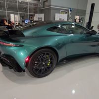 2022 Aston Martin Vantage F1 Edition: Một góc cạnh sắc nét hơn