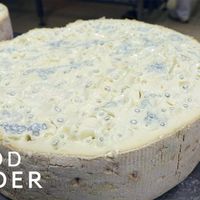 Phô Mai Gorgonzola Ý được tạo ra như thế nào ?