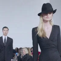 Ralph Lauren - Fall/Winter 2022: Bữa tiệc đêm của giới thượng lưu