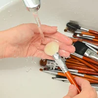 Đây là "5 công cụ" giúp việc vệ sinh cọ trang điểm trở nên hiệu quả
