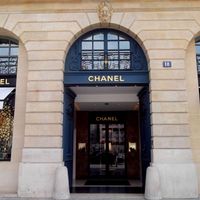 Các thương hiệu thời trang xa xỉ đóng cửa hàng tại Nga: Hiệu ứng domino