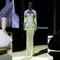 BST Balmain Thu Đông 2022 - Thông điệp bảo vệ chính mình