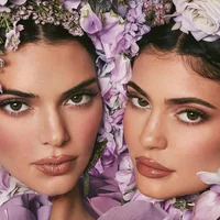 Khám phá BST mùa xuân Kylie Cosmetics hợp tác cùng Kendall Jenner