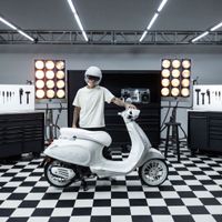 Justin Bieber và Vespa tiết lộ dòng sản phẩm hợp tác được mong đợi