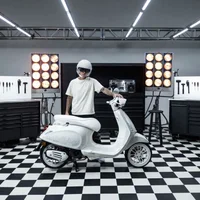 Justin Bieber và Vespa tiết lộ dòng sản phẩm hợp tác được mong đợi