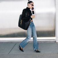 Saint Laurent ra mắt dòng túi xách oversize mới