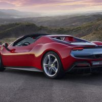 Ferrari 296 GTS Hybrid V6 Drop-Top