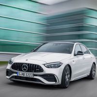 Mercedes-AMG C43 2023 gây ấn tượng với công nghệ tương đồng xe đua Công thức 1