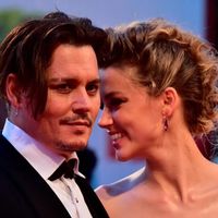 johnny depp và amber heard đôi bông tai neil lane hình giọt nước