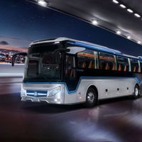 THACO AUTO giới thiệu mẫu xe bus cao cấp Mercedes-Benz