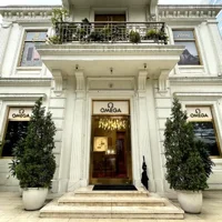 Bên trong Omega Boutique chính hãng đầu tiên tại Hà Nội