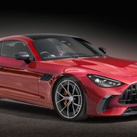 Mercedes-AMG GT 2023 nâng cấp để cạnh tranh sòng phẳng với Porsche 911