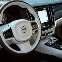 20222806-Volvo-2-930x573.png