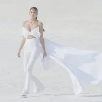 Jacquemus - Fall Winter 2022/2023: Bản giao hưởng trong sắc trắng