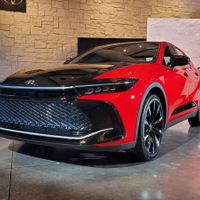 Toyota Crown 2023 chính thức trình làng