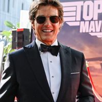 Tom Cruise “cá kiếm” hơn 100 triệu USD từ Top Gun: Maverick