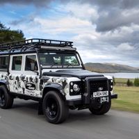 Land Rover Classic giới thiệu Defender Works V8 Trophy II, giới hạn 25 chiếc