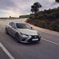 Lexus ES 2023 ra mắt, có thêm phiên bản mới