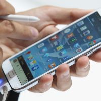 “Bắt chước” Apple, Samsung Group có kế hoạch ngừng cung cấp phụ kiện sạc đi kèm điện thoại