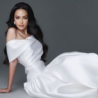 Hoa hậu Ngọc Châu đẹp rạng rỡ trong bộ sưu tập mới của NTK Đỗ Mạnh Cường