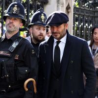 David Beckham xếp hàng hơn 13 tiếng để chờ vào viếng Nữ hoàng Anh