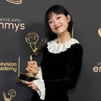 Lee Yoo-Mi nữ diễn viên Hàn Quốc đầu tiên đoạt giải Emmy danh giá